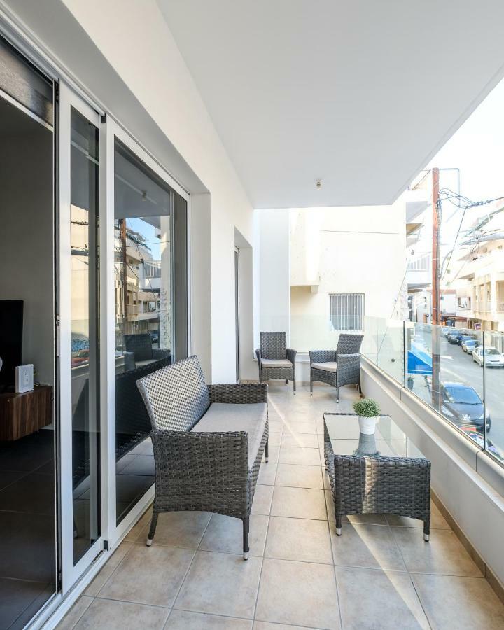 Appartement Book Me Now Central Flat à Larnaca Extérieur photo